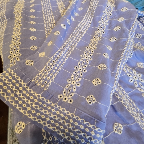 NWOT Eyelet Tunic - Picture 3 of 5